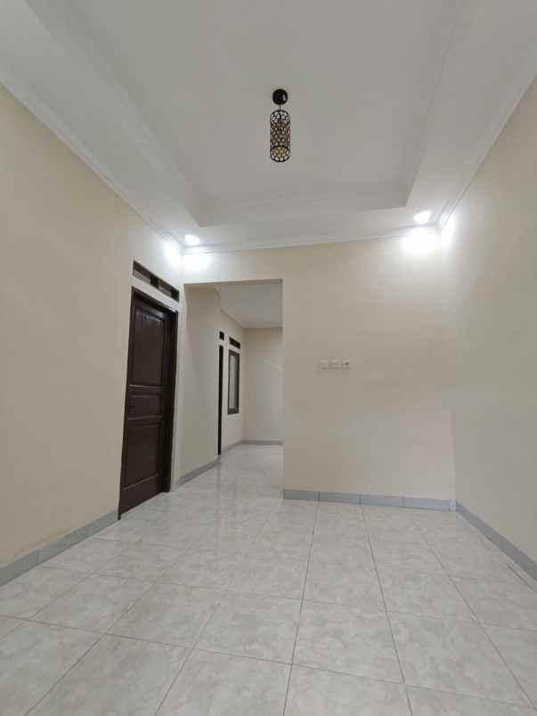 dijual rumah taman harapan baru