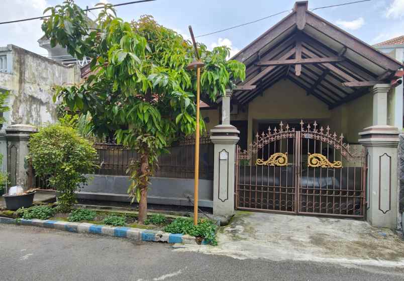 dijual rumah taman indah menanggal