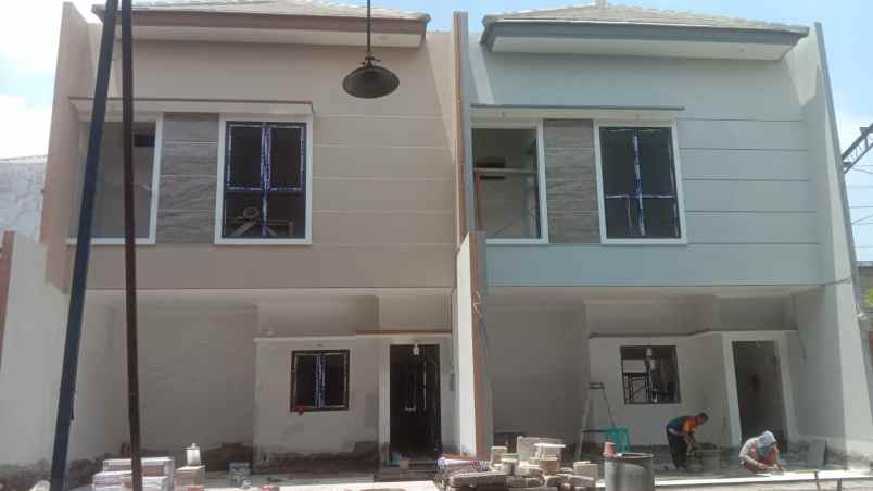 dijual rumah taman pondok indah wiyung