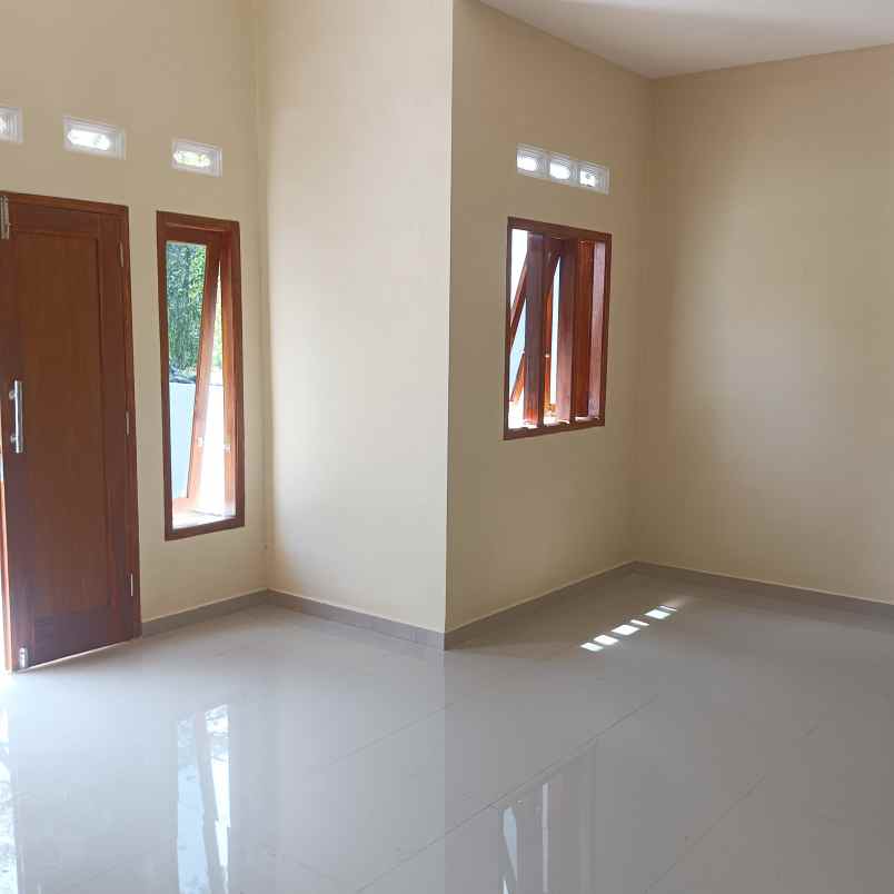 dijual rumah telumpak kedungmundu