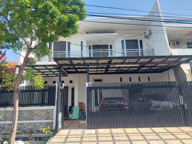 dijual rumah tenggilis