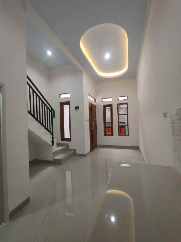 dijual rumah utan kayu