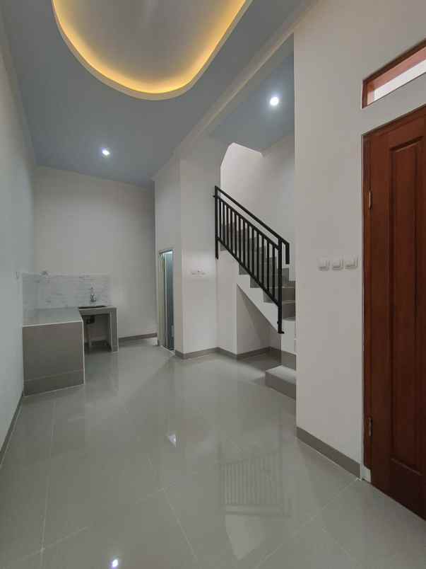 dijual rumah utan kayu