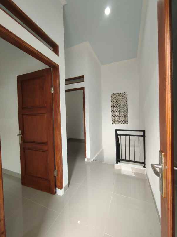 dijual rumah utan kayu