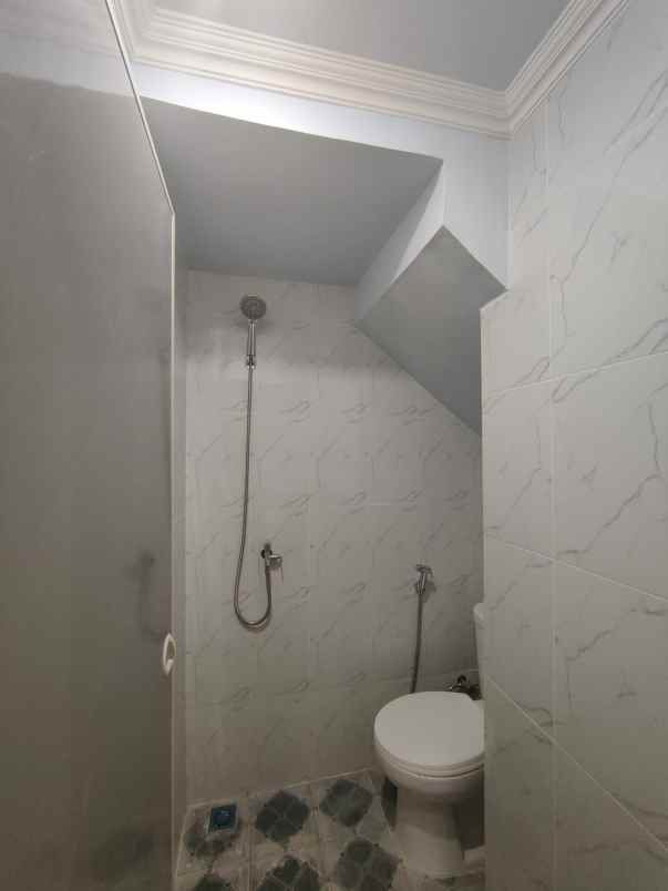 dijual rumah utan kayu