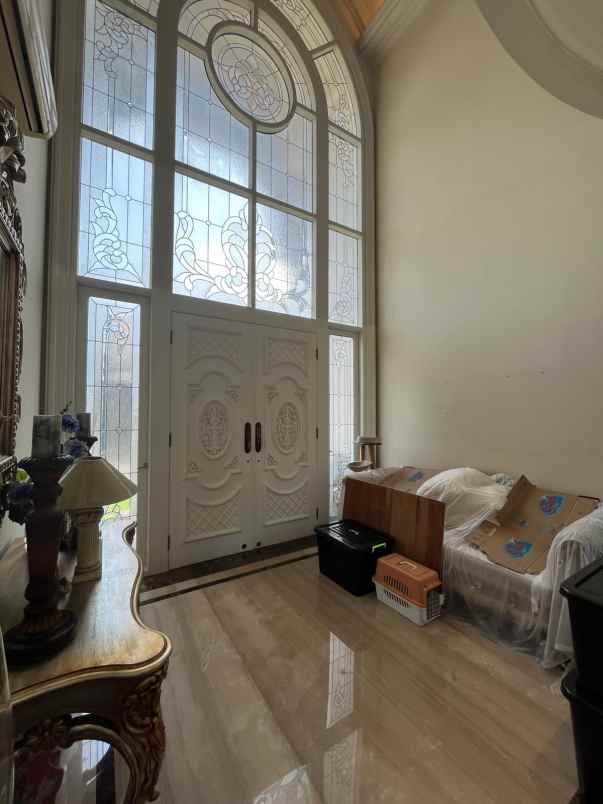 dijual rumah vbr pakuwon indah