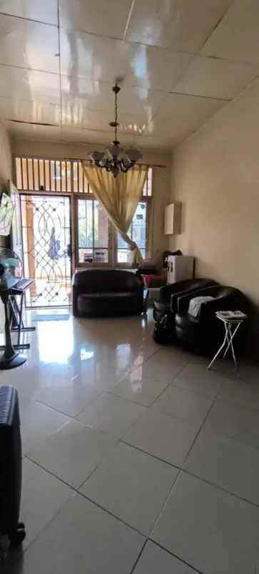 dijual rumah villa melati mas