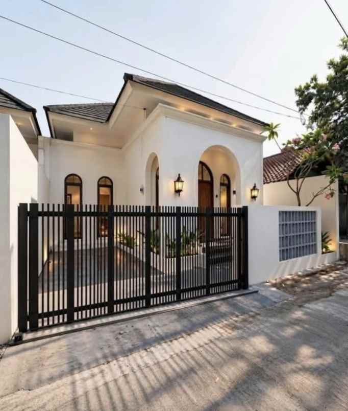 dijual rumah wedomartani ngemplak