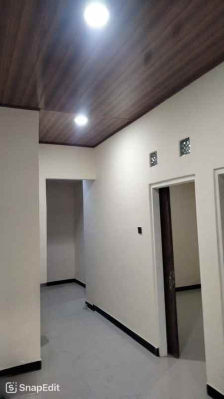 dijual rumah wiguna selatan