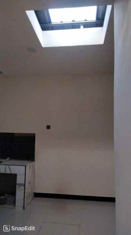 dijual rumah wiguna selatan