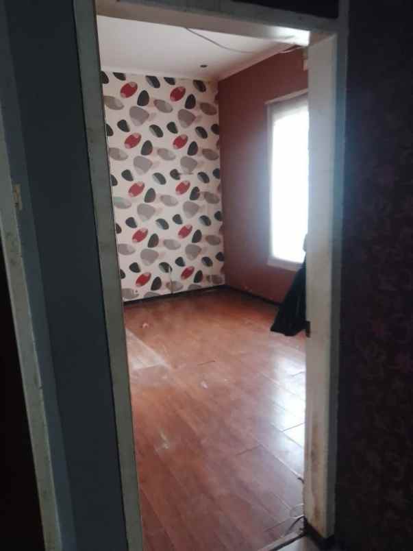 dijual rumah wisma medokan selatan