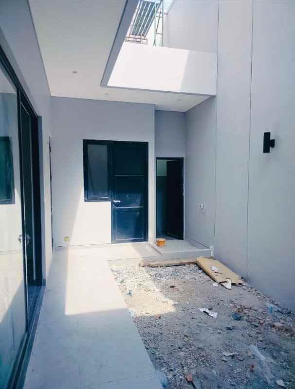 dijual rumah woodland citraland