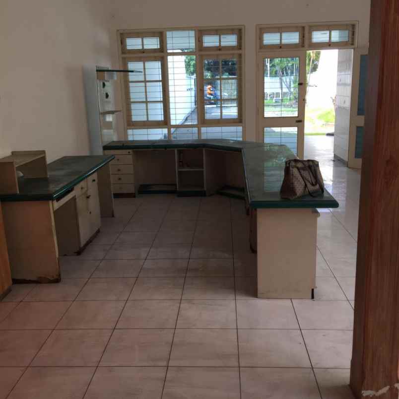 dijual rumah yos sudarso sidoarjo