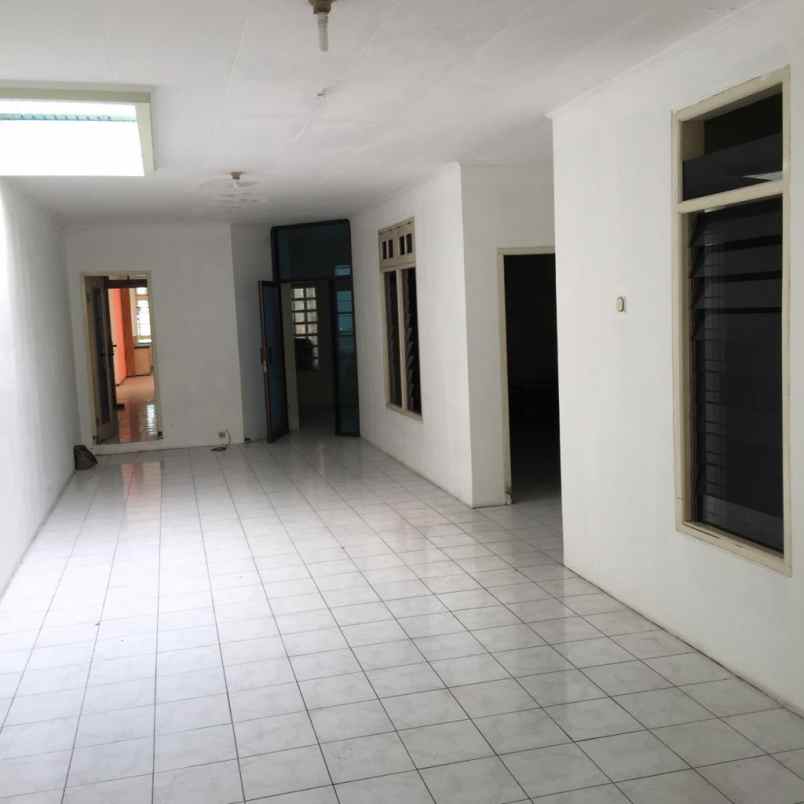 dijual rumah yos sudarso sidoarjo
