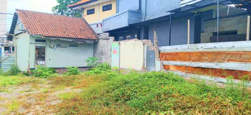 dijual tanah jalan raya kerobokan kuta