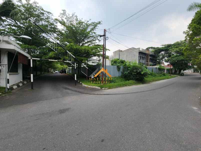 dijual tanah komplek padang golf