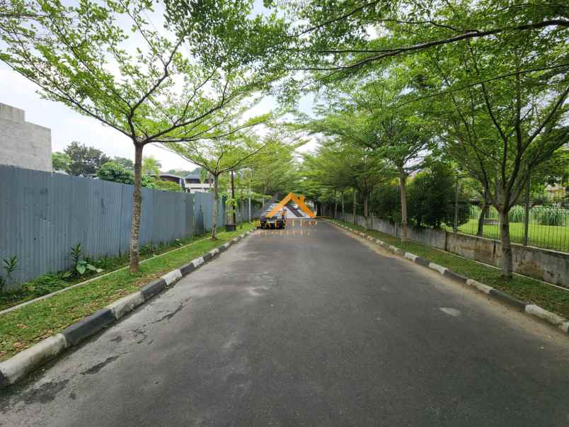 dijual tanah komplek padang golf