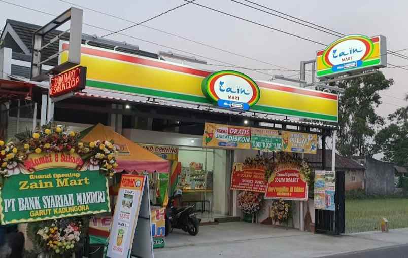 dijual usaha minimarket di jalan bibis godean sleman