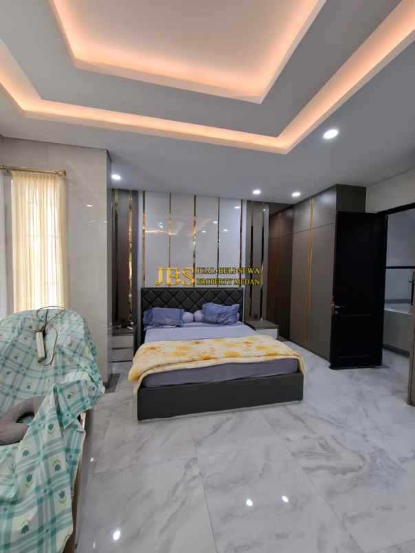 dijual villa komplek citraland gama