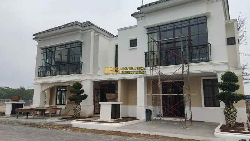 dijual villa komplek jewel garden jalan