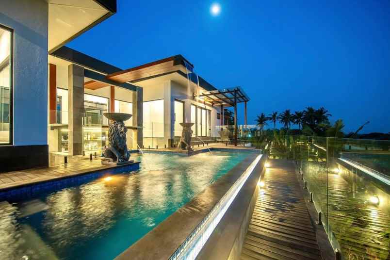 dijual villa mewah dengan view sawah di beraban