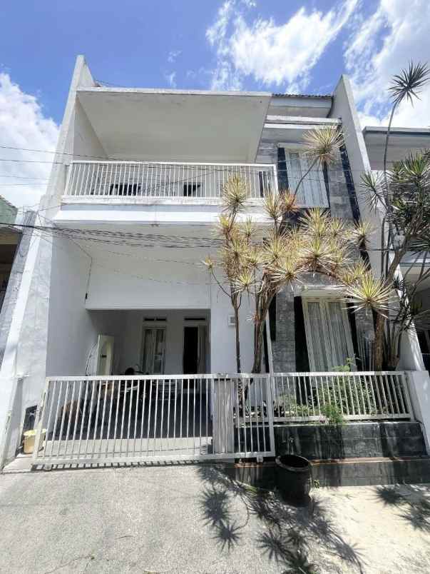 dijual villa oro oro ombo