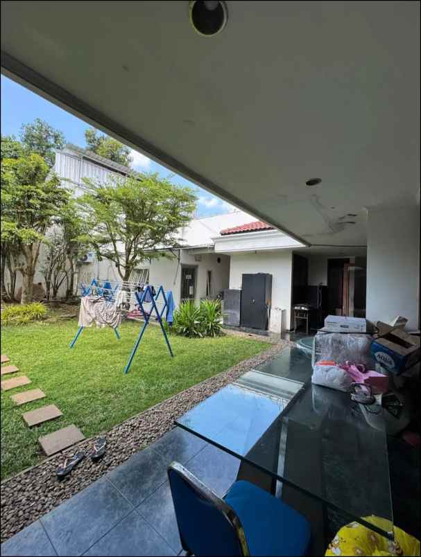 dijuwal rumah 2 lt kawasan smg atas