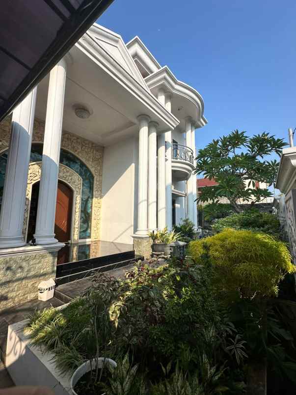 dijuwal rumah sultan 2 lt full furnished