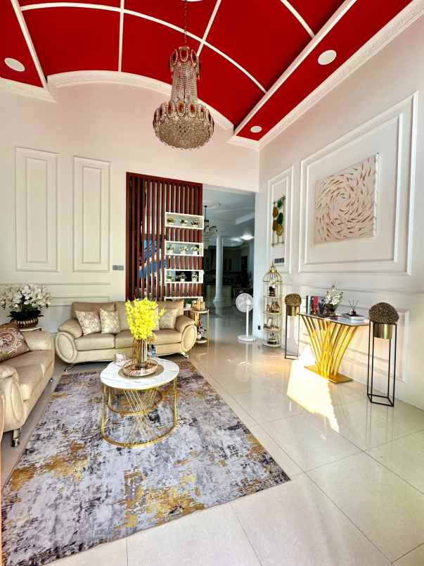 dijuwal rumah sultan 2 lt full furnished