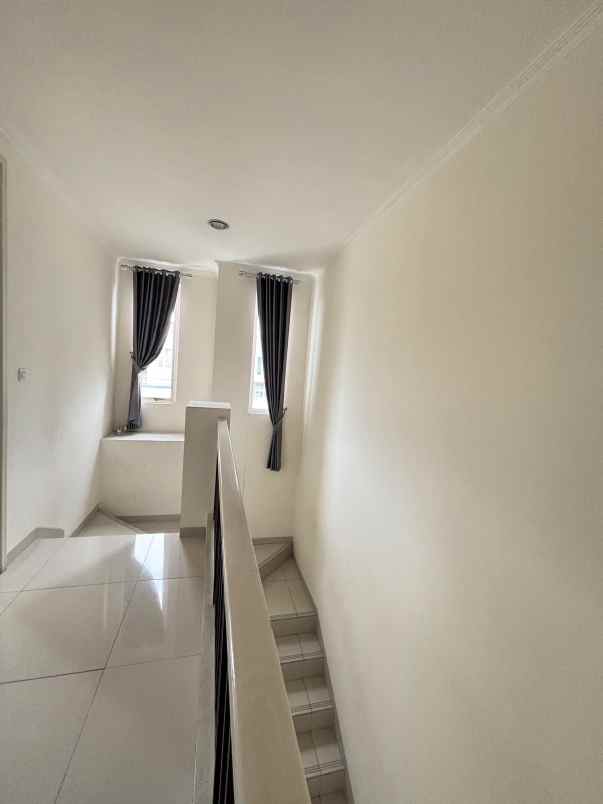 disewa rumah chiara suvarna sutera tangerang