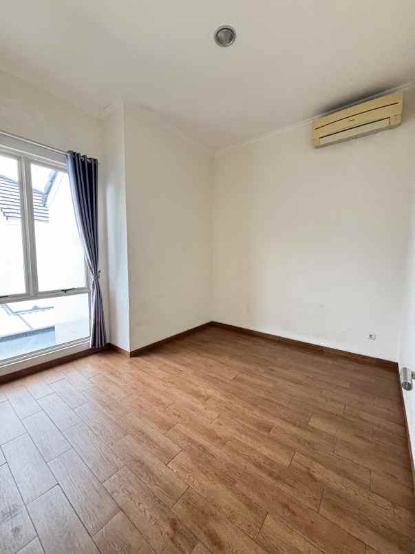 disewa rumah chiara suvarna sutera tangerang