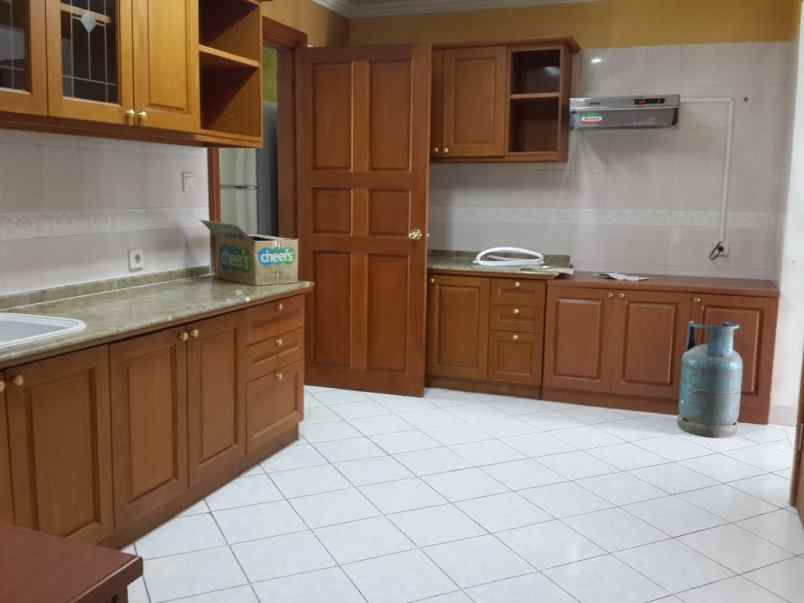 disewakan apartemen graha family