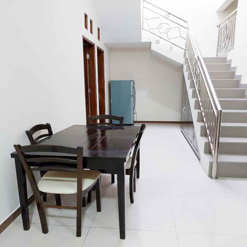 disewakan kost komplek intan regency blok