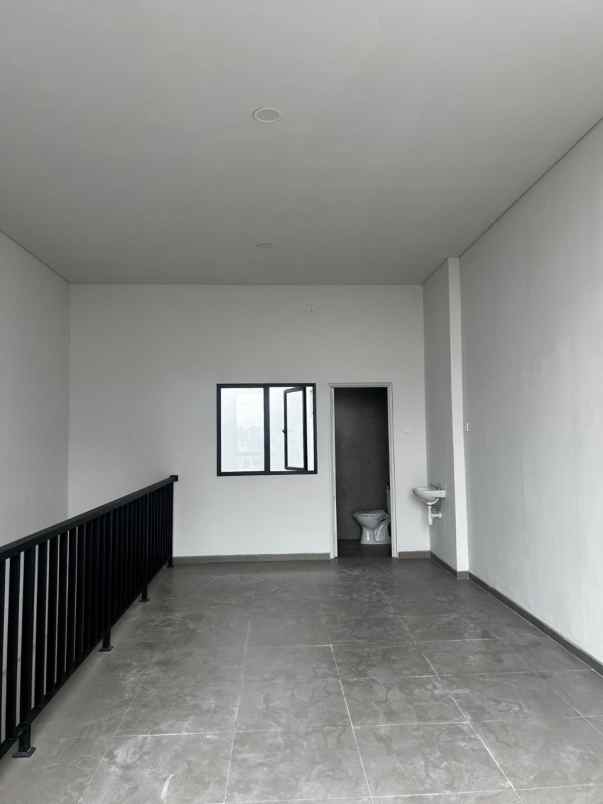 disewakan ruko gudang kantor eastern hill