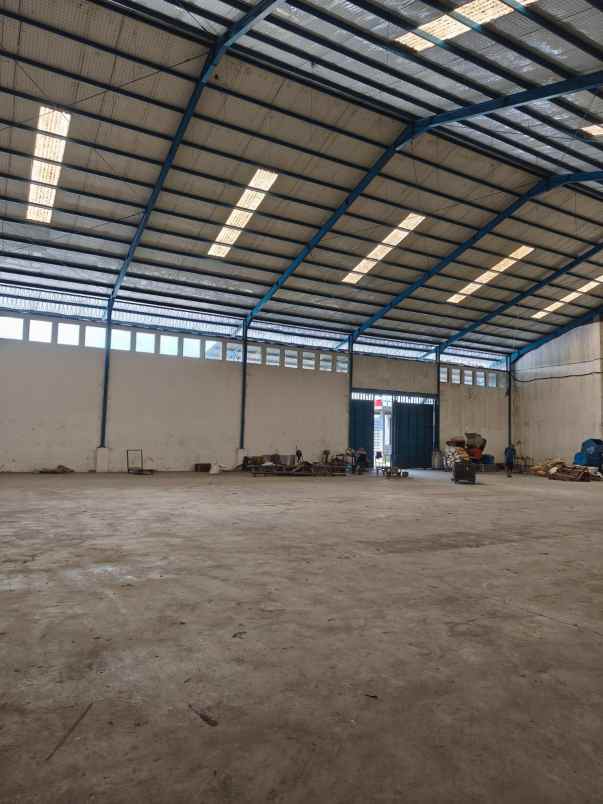 disewakan ruko gudang kantor jalan raya canggu