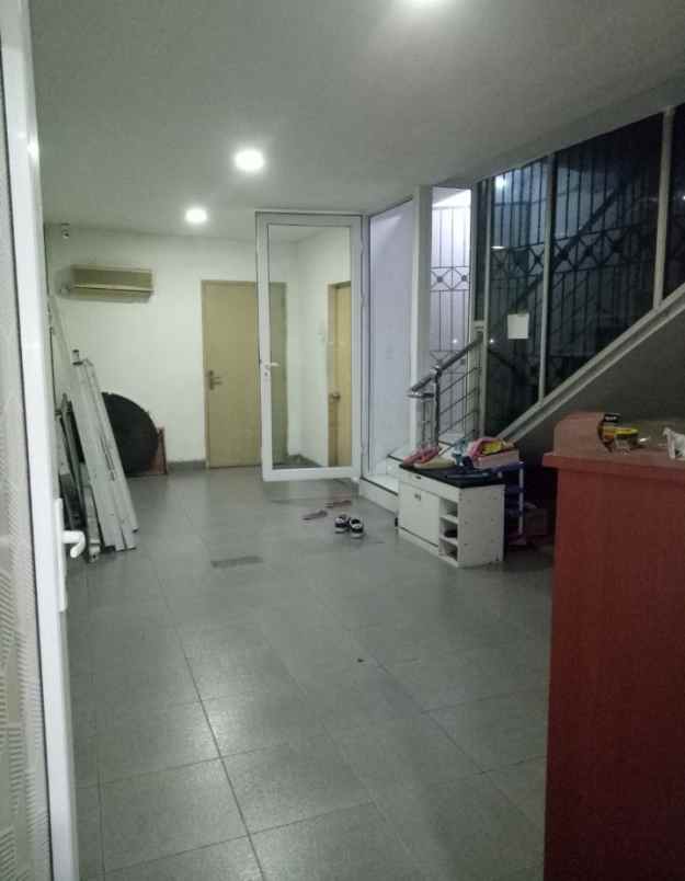 disewakan ruko gudang kantor jalan thamrin asia pasar
