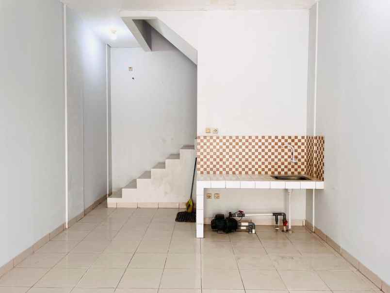 disewakan ruko gudang kantor jl menara 8 meruya sel kec