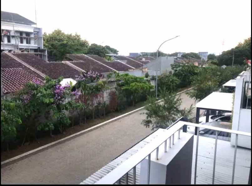 disewakan rumah cluster freja bsd city