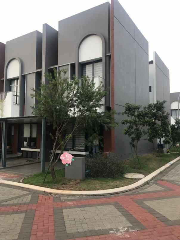 disewakan rumah cluster freja bsd city