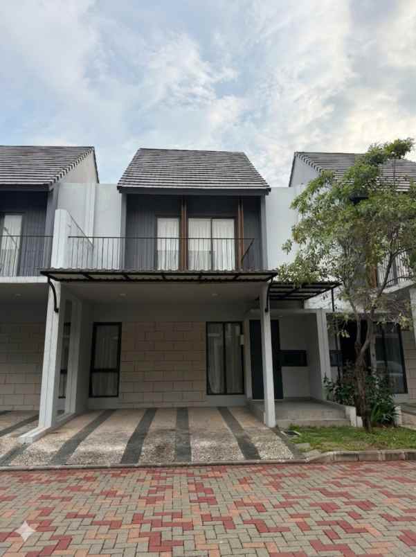 disewakan rumah cluster wisteria metland