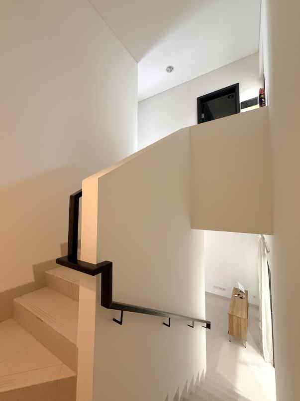 disewakan rumah cluster wisteria metland