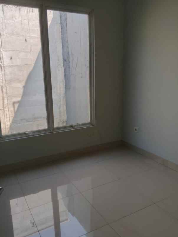 disewakan rumah cluster yarra jgc jakarta