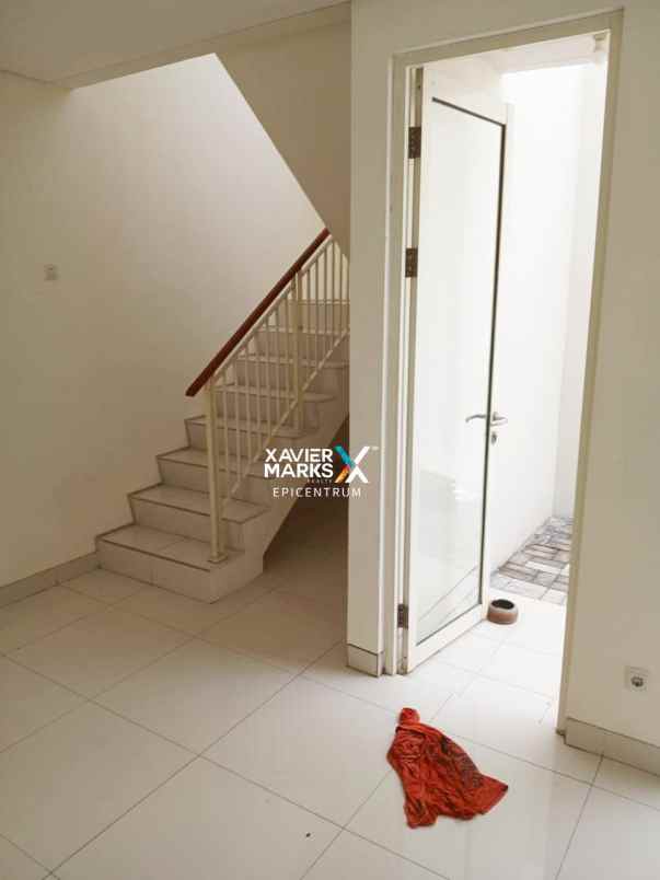 disewakan rumah di grand pakuwon semi furnished