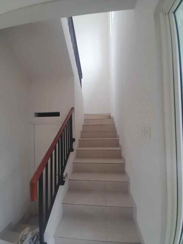 disewakan rumah harapan indah cluster vasana