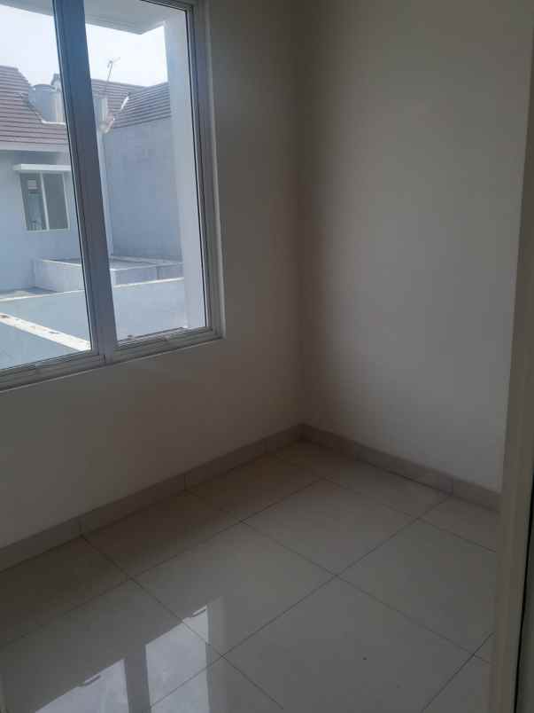 disewakan rumah harapan indah cluster vasana