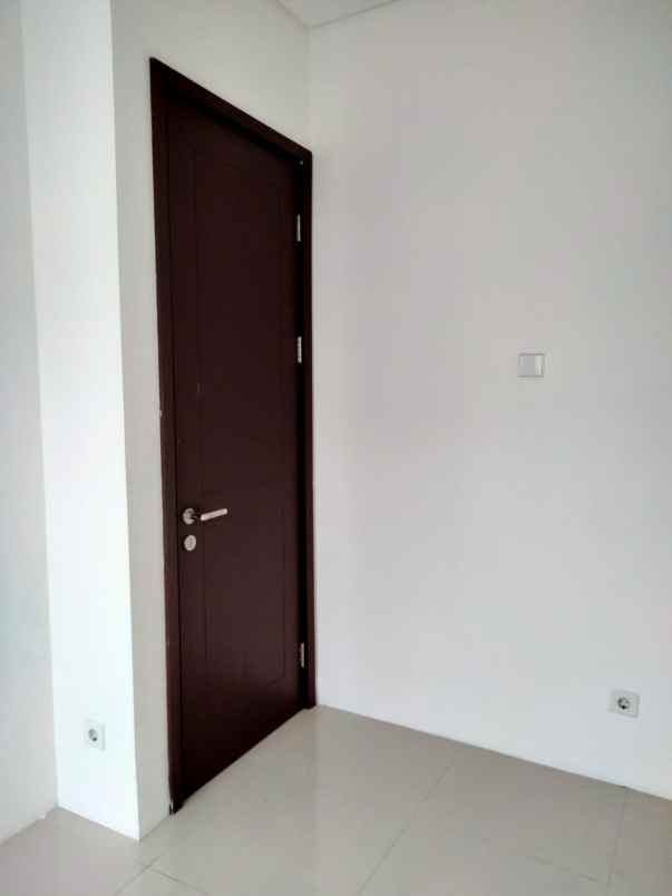 disewakan rumah jakarta garden city