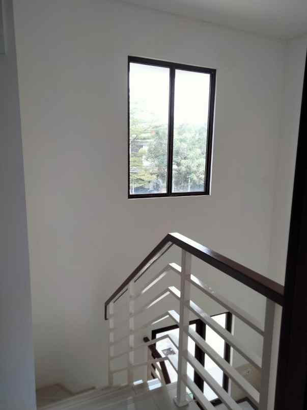 disewakan rumah jakarta garden city