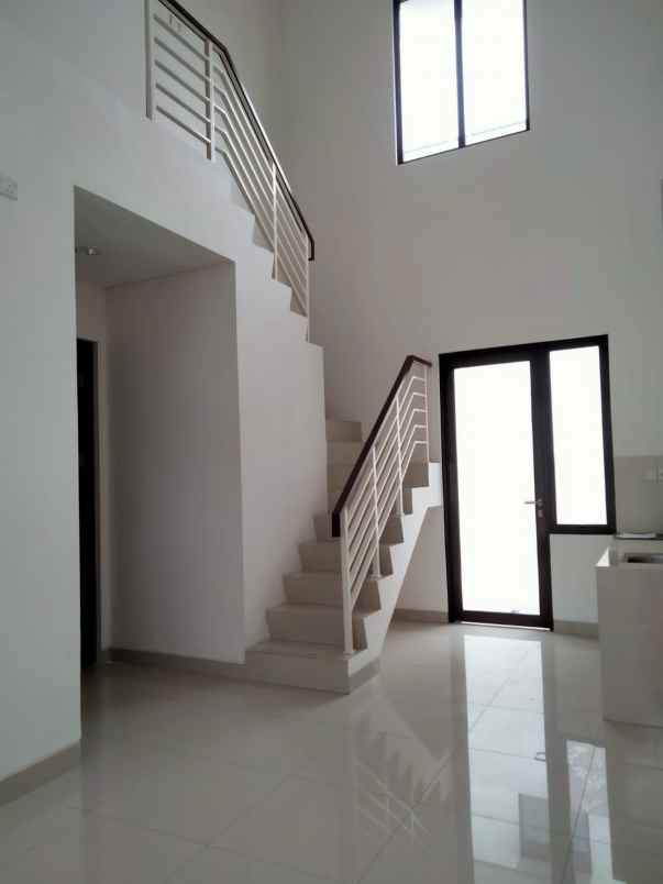 disewakan rumah jakarta garden city