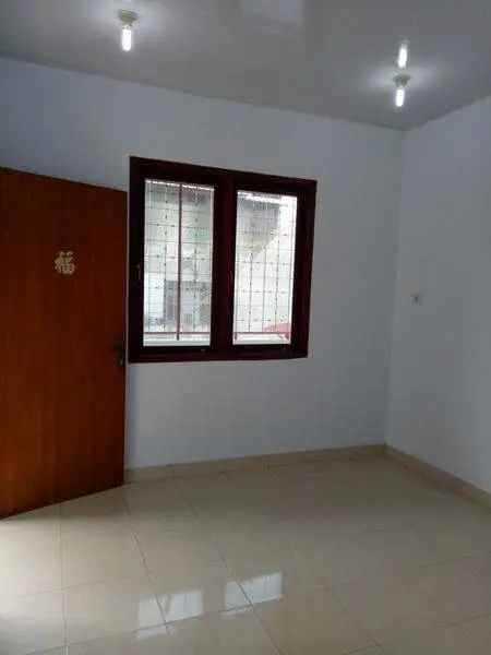 disewakan rumah jl songsi dalam tanah