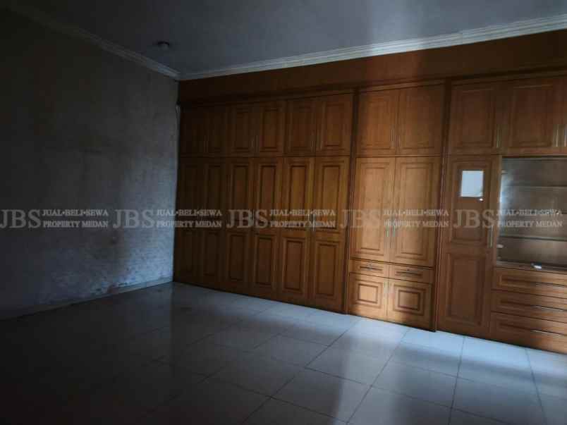 disewakan rumah komplek cemara hijau jalan